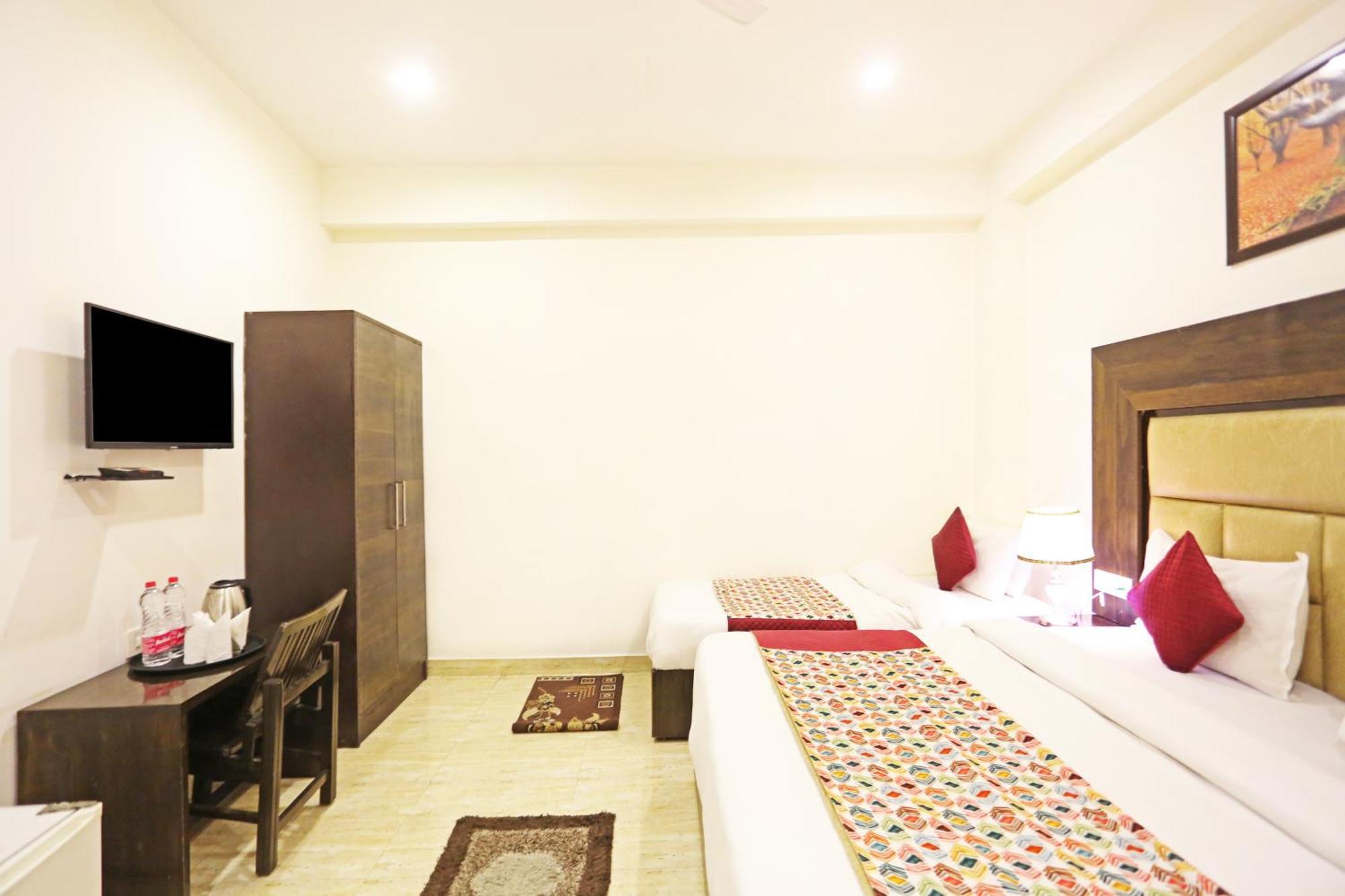 Airport Hotel Kiara - New Delhi Airport 外观 照片