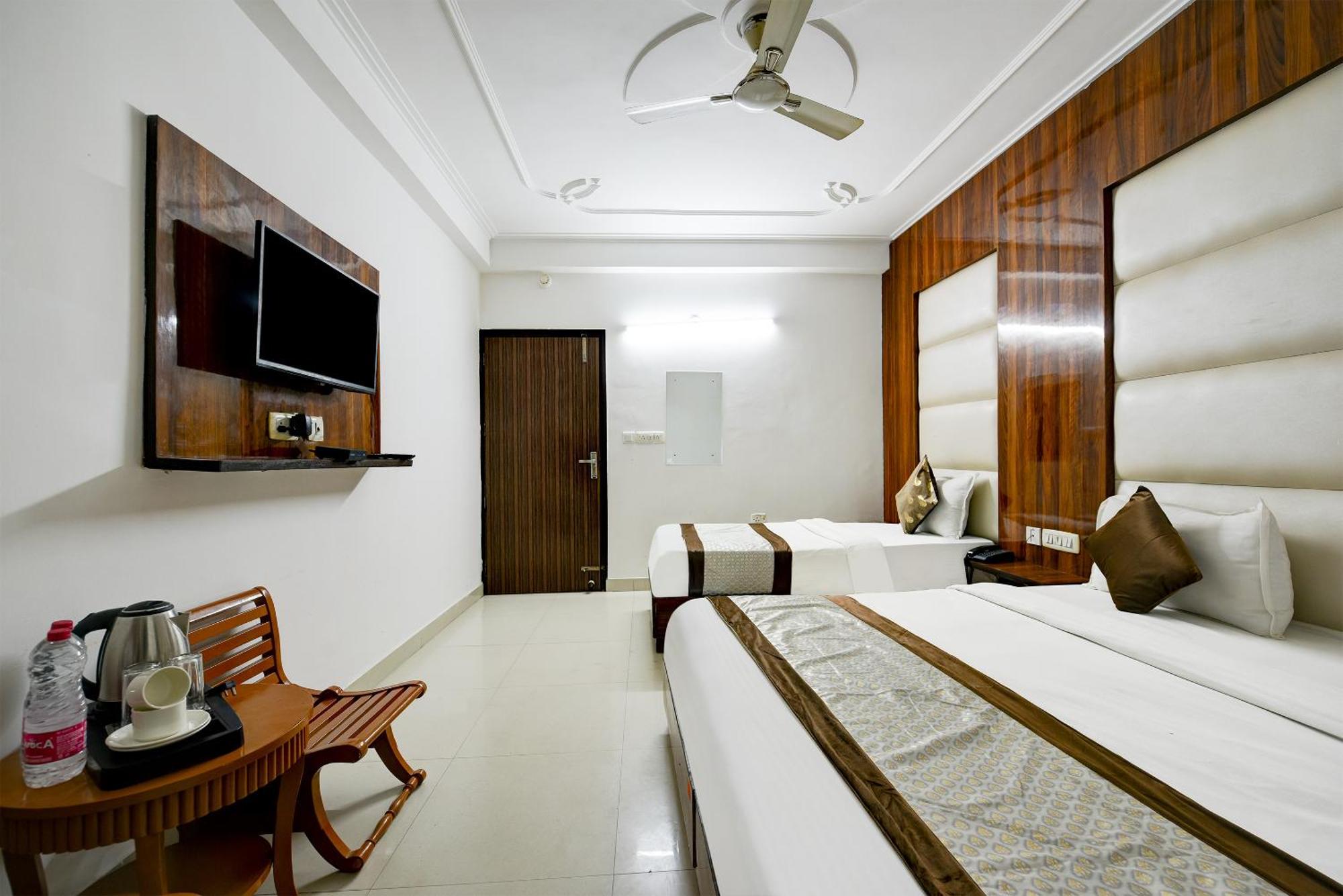 Airport Hotel Kiara - New Delhi Airport 外观 照片
