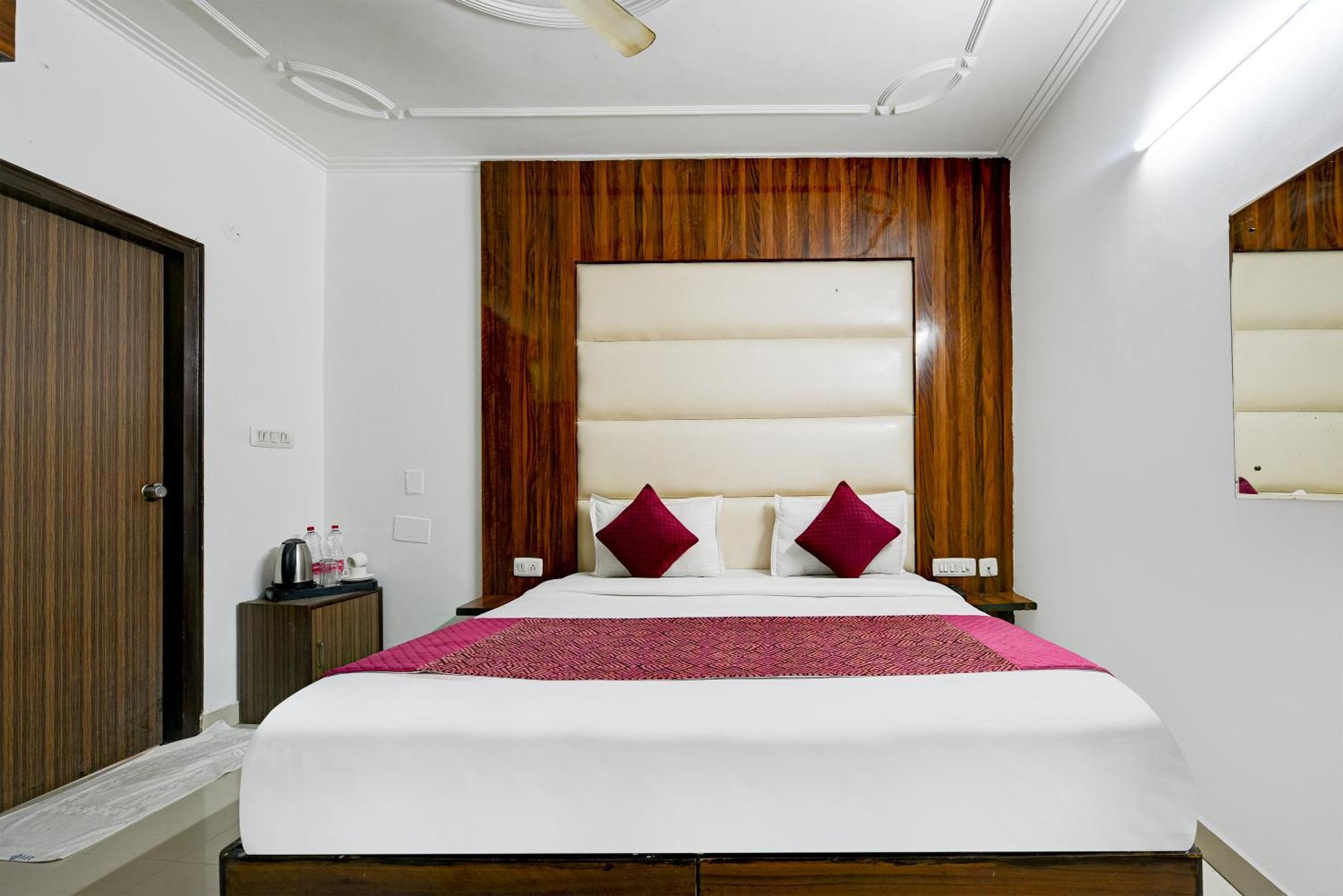 Airport Hotel Kiara - New Delhi Airport 外观 照片